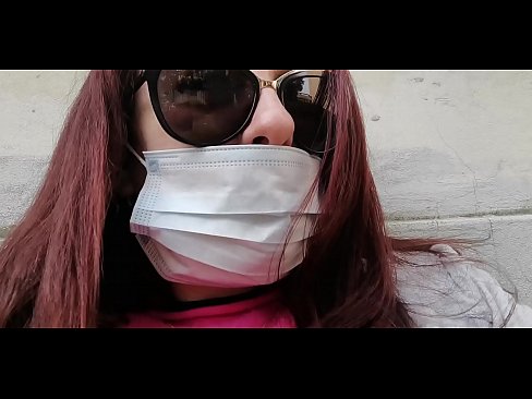 ❤️ Nicoletta kostaa naapurilleen ja pissaa hänen autotalliinsa (Special Covid19 Italian karanteeni) ️❌ Seksivideo at us ❌❤