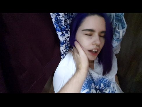 ❤️ Löysin siskoni kaapista ja autoin häntä laukeamaan ️❌ Seksivideo at us ❌❤